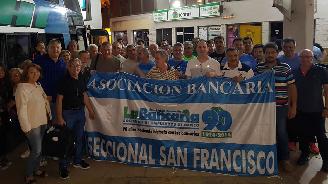 Integrantes de la Seccional San Francisco que viajaron para marchar en contra de la reforma