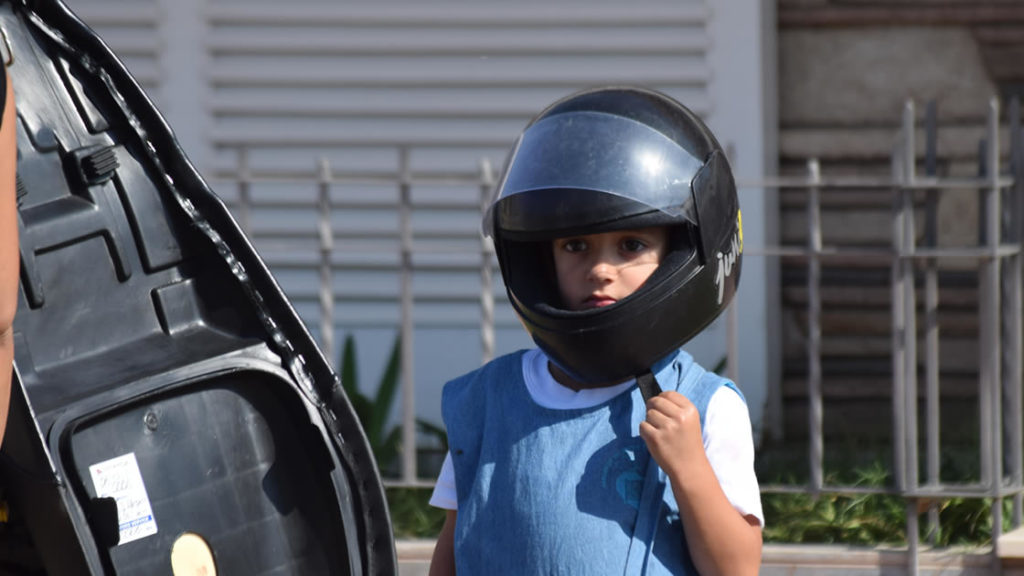 Los niños también respetan el uso del casco